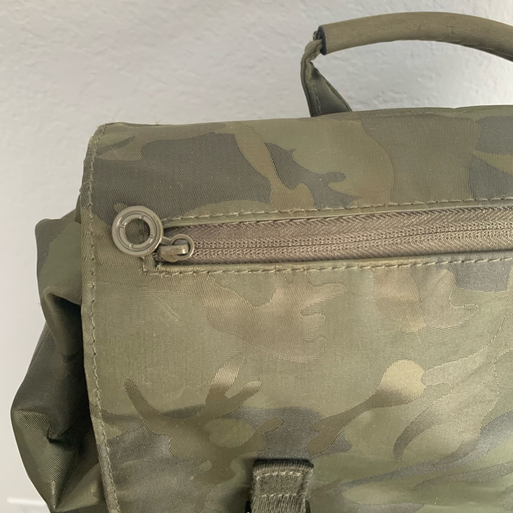 C6 Slim Camo Backpack - Picture 4 of 10